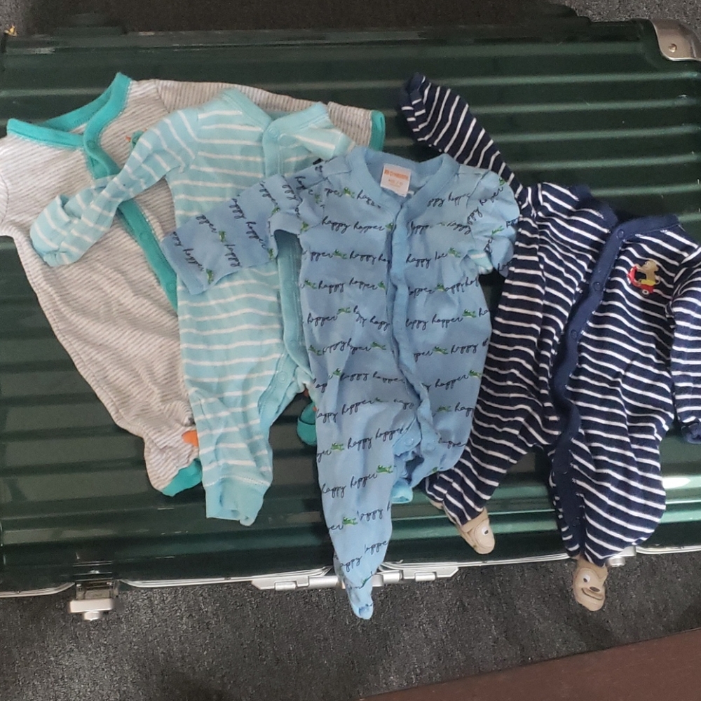 New born boy onesies 😀